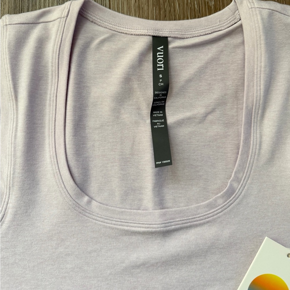 Vuori Women’s Halo Essential Scoop Tank Lilac Breeze Heather Sz Small VW1212 NWT - Picture 3 of 5